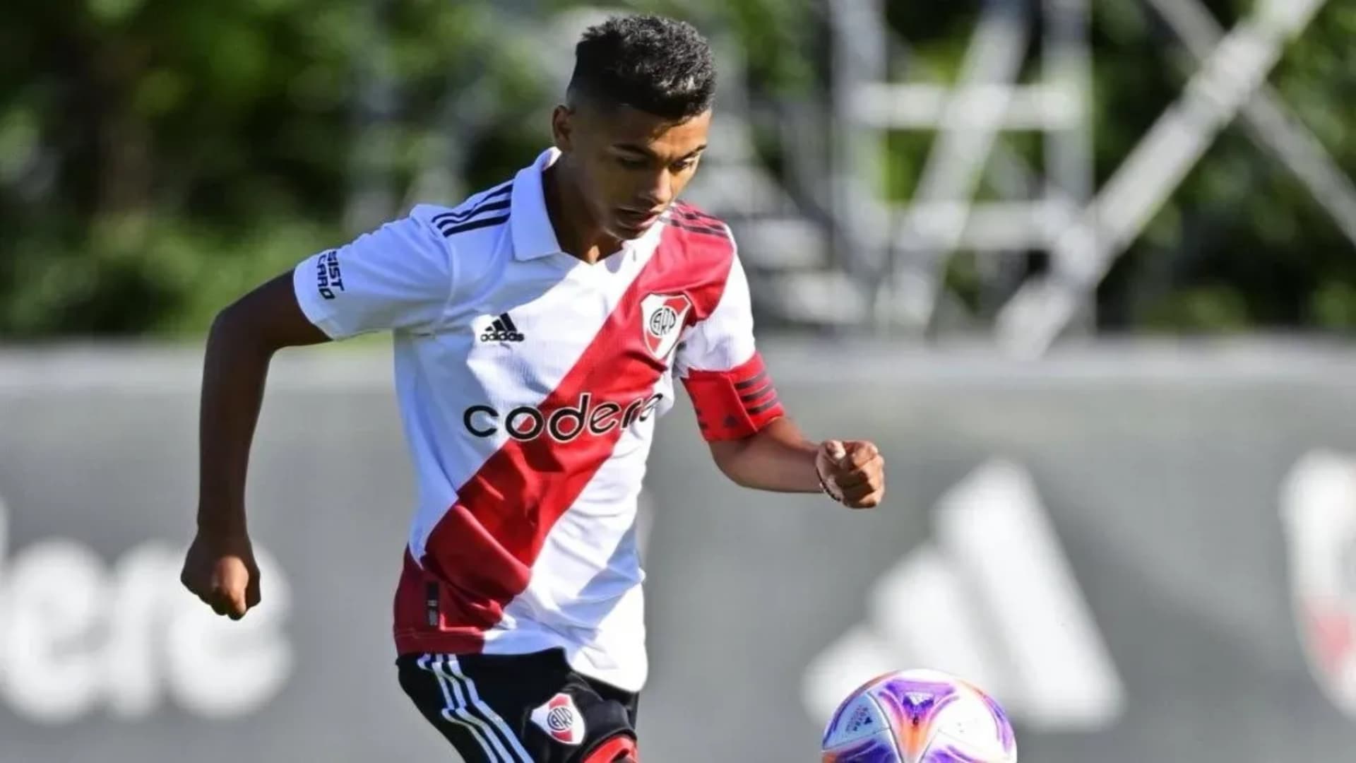 El terrible Golazo que metió el ex River para Arsenal (LPM)