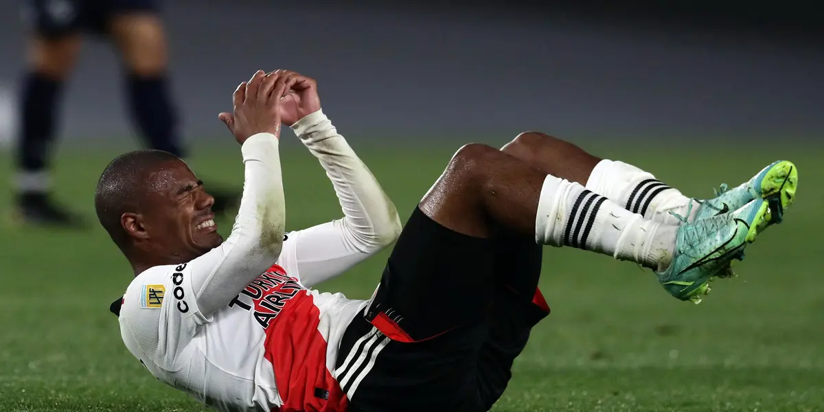 El uruguayo, que no fue convocado a las Eliminatorias Sudamericanas por sus molestias musculares, fue titular ante Independiente.