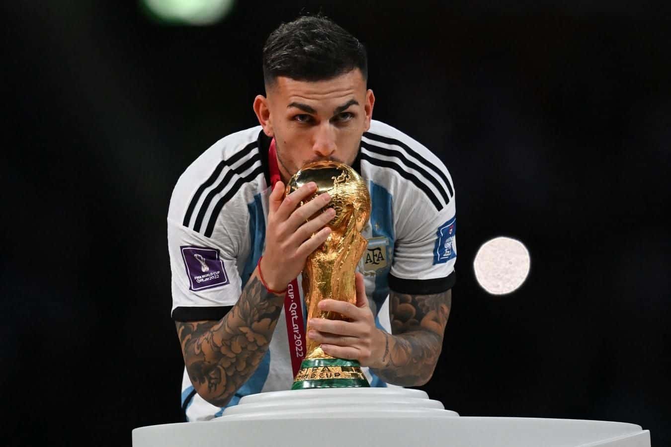 El volante de la Juventus de manera increíble anticipaba la vuelta olímpica, y todo quedó registrado.