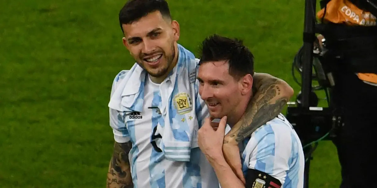 El volante de Paris Saint Germain subió una foto a su Instagram en la que sale el crack rosarino con la Copa América en el living de su casa.