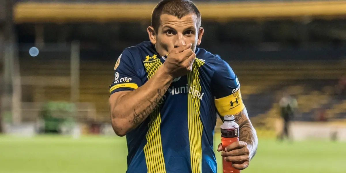 El volante del Canalla se volvió a expresar en las redes sociales luego de la publicación tras la caída con Boca en la que aseguró : "A veces hay que saber decir adiós".