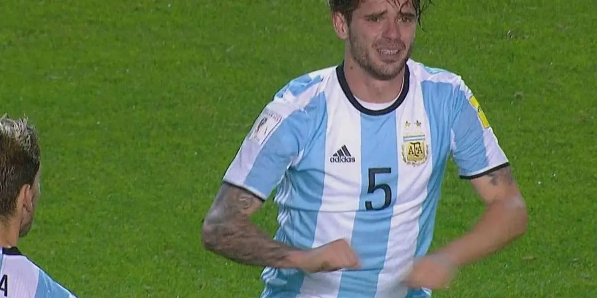 El volante terminaría su carrera en Vélez Sarsfield.