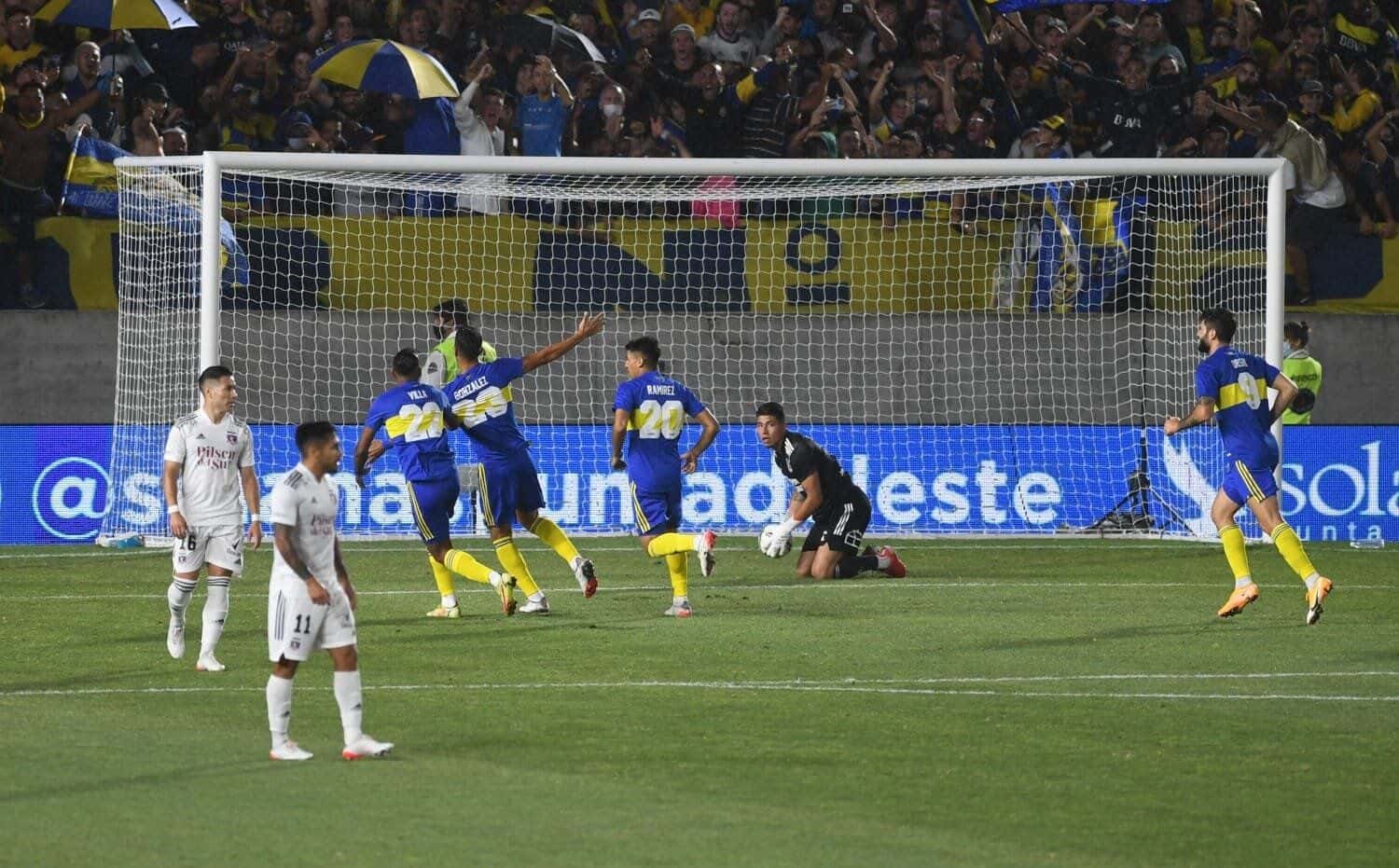 El Xeneize debutó en La Plata con triunfo 2 a 0 ante el conjunto chileno por el Torneo de Verano.