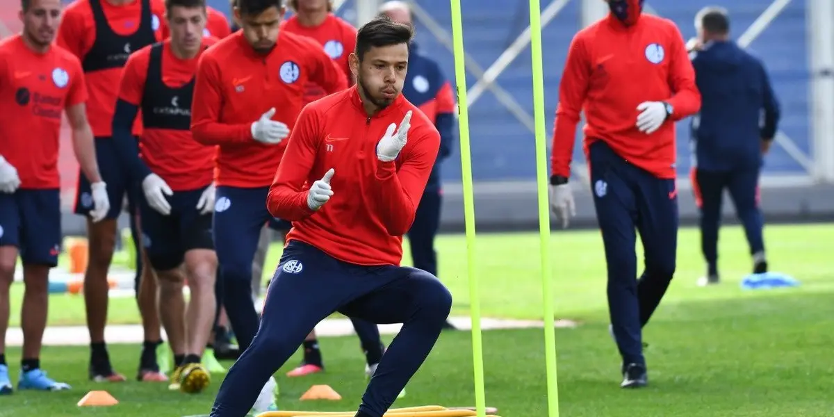 El Xeneize estaría tras los pasos del paraguayo Ángel Romero.