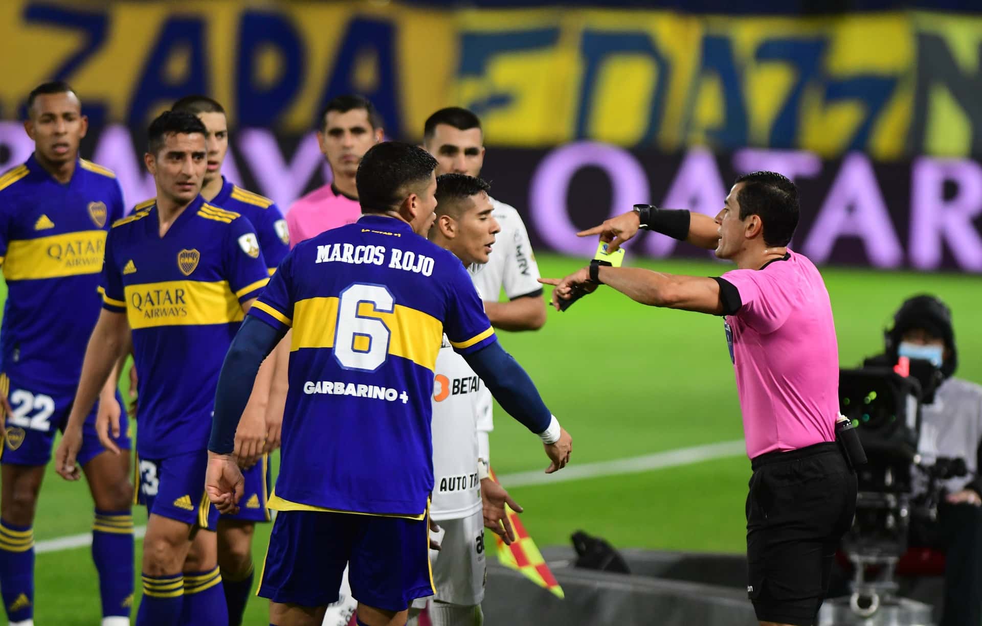 El Xeneize igualó sin goles ante Atlético Mineiro por Copa Libertadores con varias decisiones polémicas del árbitro.