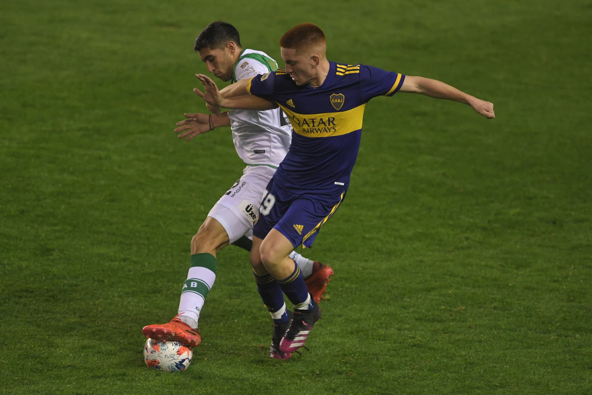 El Xeneize logró igualar sin goles con el debut de varios juveniles.