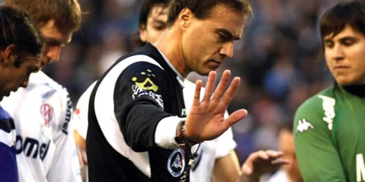 En el 2009, Brazenas fue protagonista de uno de los fallos arbitrales más recordados de la historia del fútbol argentino. Ahora, el exjuez aseguró que con VAR hubiese cobrado lo mismo.