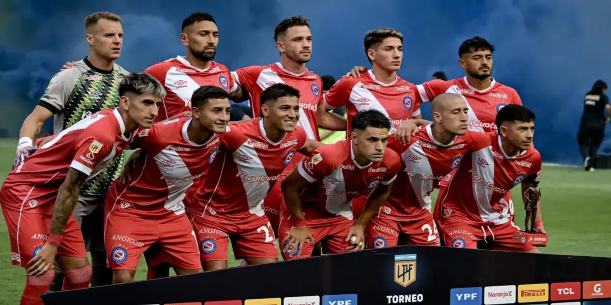 En el Bicho apuntaron contra el arbitraje y el Xeneize por la dura falta que hizo el español