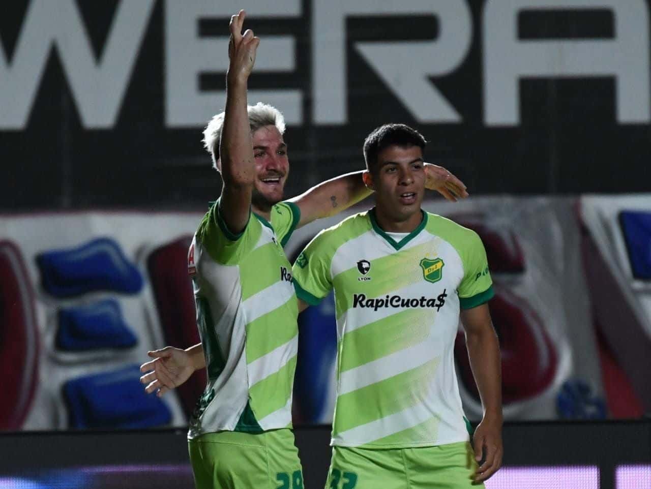 En el Gasómetro, la visita se impuso por 4 a 3 en el partido que cerró el lunes por la tercera fecha de la Copa de la Liga.
