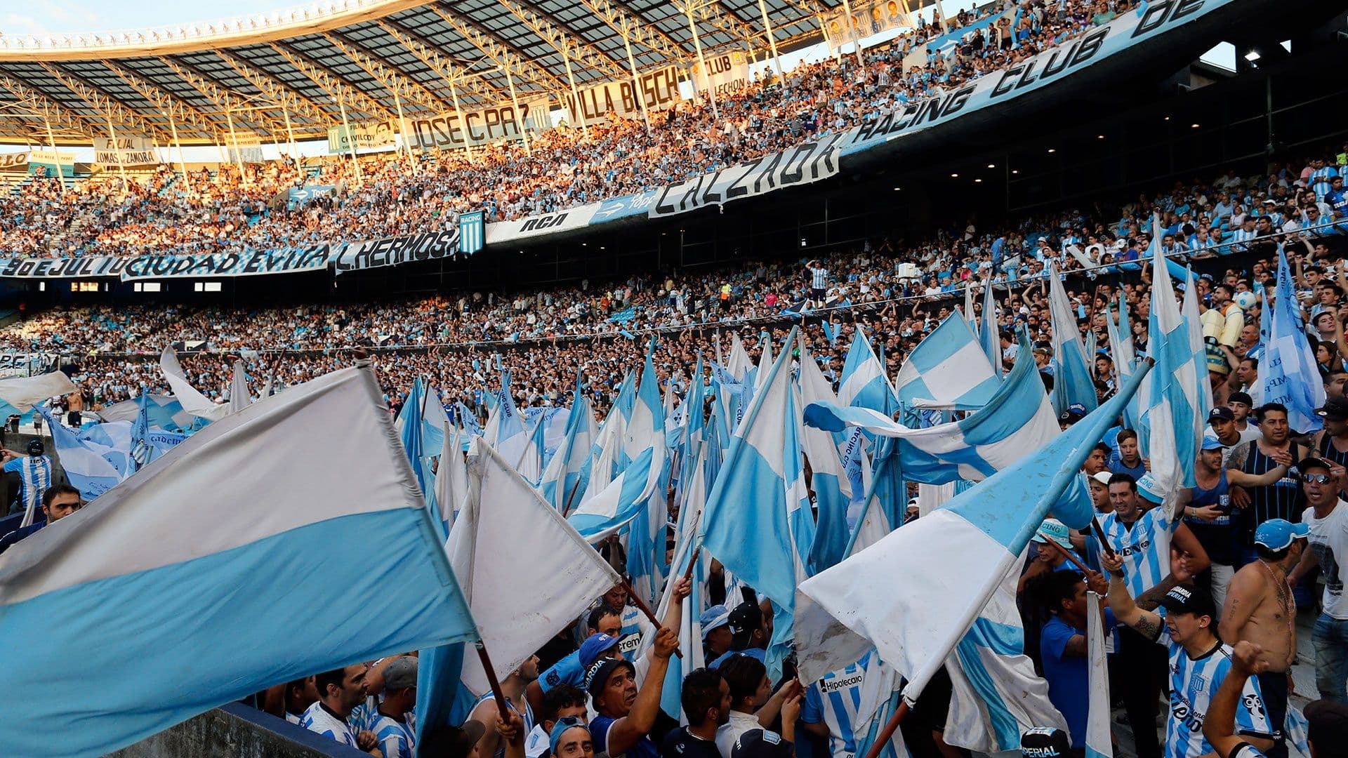 En estos días trascendió una noticia en redes sociales de una propuesta de los hinchas de La Academia para el recibimiento frente a Atlético Nacional.