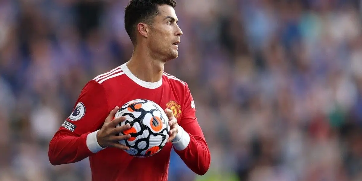 En Inglaterra hablan del mal andar de los Diablos Rojos y apuntan directamente contra CR7, principal motivo de que el vestuario del equipo esté quebrado.