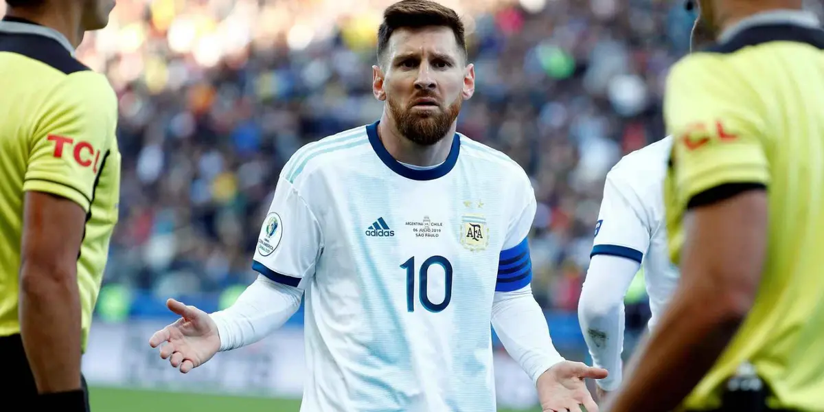 En la actualidad juega en el interior, mientras el capitán de la Albiceleste demuestra su jerarquía en Europa