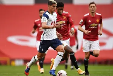 En la goleada de Tottenham Hotspus Football Club en visita a Manchester United F.C. se pudo observar un curioso detalle en Erik Lamela.