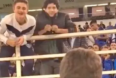 En Liniers se vivió un hecho que fue registrado por las cámaras y saca a la luz la nobleza del entrenador de Boca con un niño hincha del Fortín.