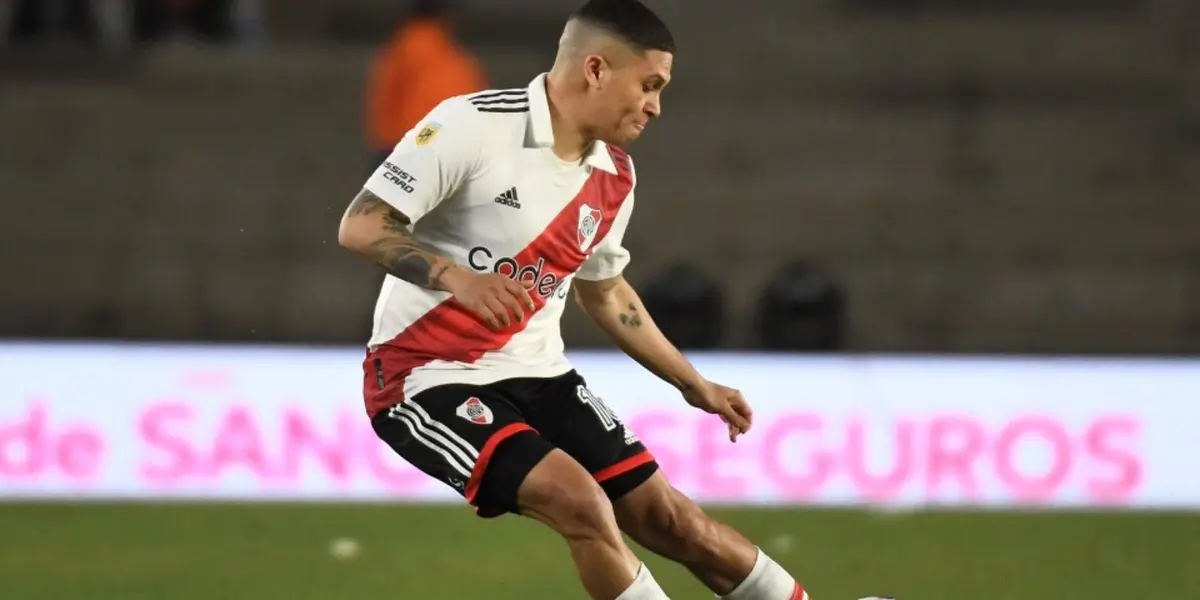 En medio de la incertidumbre sobre su futuro, el colombiano se floreó ante el conjunto chileno.