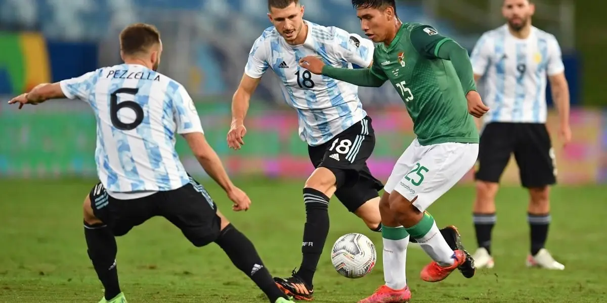 En un día difícil en cuanto a lesiones, el entrenador argentino respira por las grandes actuaciones de dos de sus dirigidos.