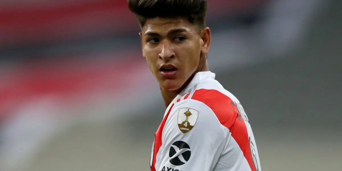 Enterate de cuál podría ser la altísima cláusula de recisión que planea ponerle River Plate al contrato de Jorge Carrascal y así evitar que se vaya.