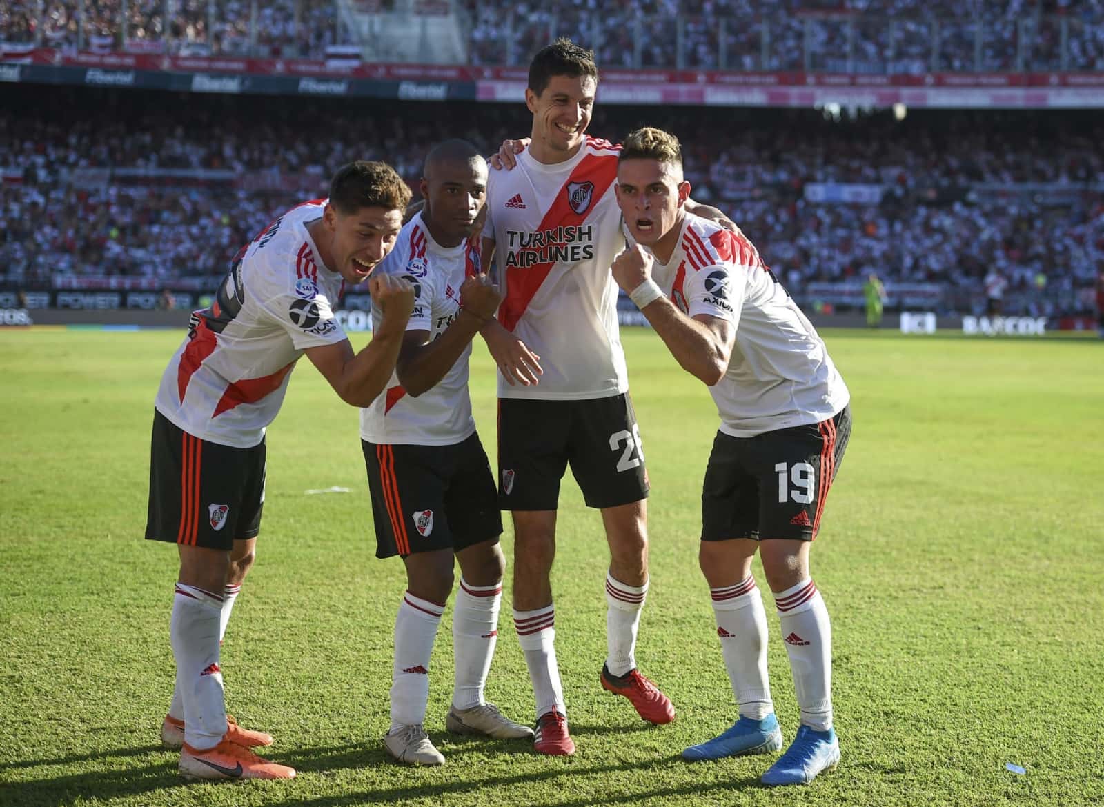 Enzo Francescoli ha dado las mejores noticias a la fanaticada del Club Atlético River Plate, revelando que tres figuras se encaminan a renovar.
