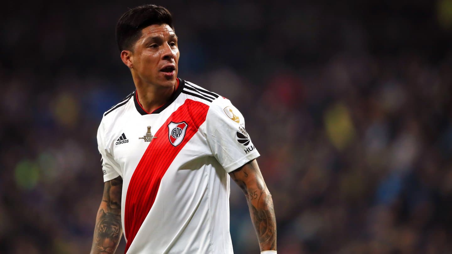 Enzo Pérez en el último tiempo se convirtió en uno de los grandes referentes del conjunto de Marcelo Gallardo, tanto es su amor por River Plate que lo tiene tatuado en su piel ¿Cómo es el tatuaje del futbolista? Enterate de las curiosidades acá.