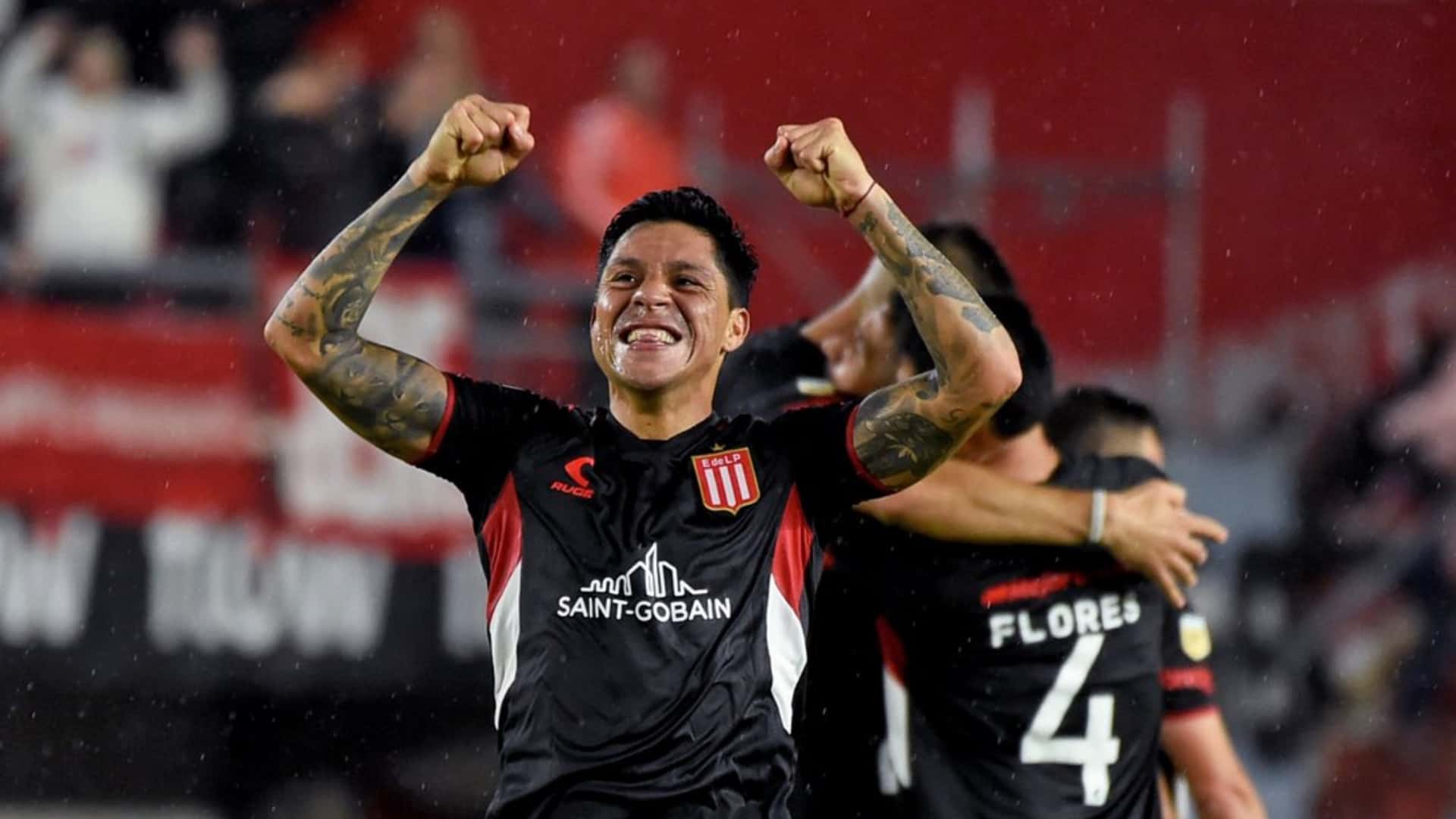 Enzo Pérez feliz en Estudiantes de la Plata