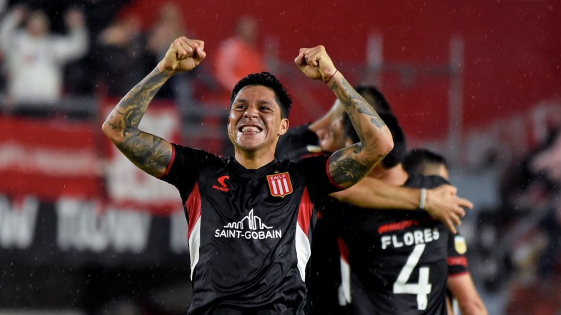 Enzo Pérez feliz en Estudiantes de la Plata