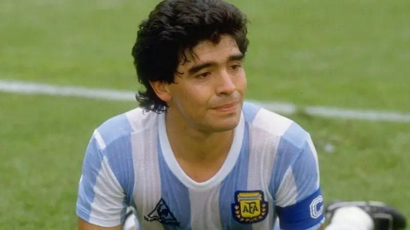 Ese día, Diego Armando Maradona pasó a ser una deidad.