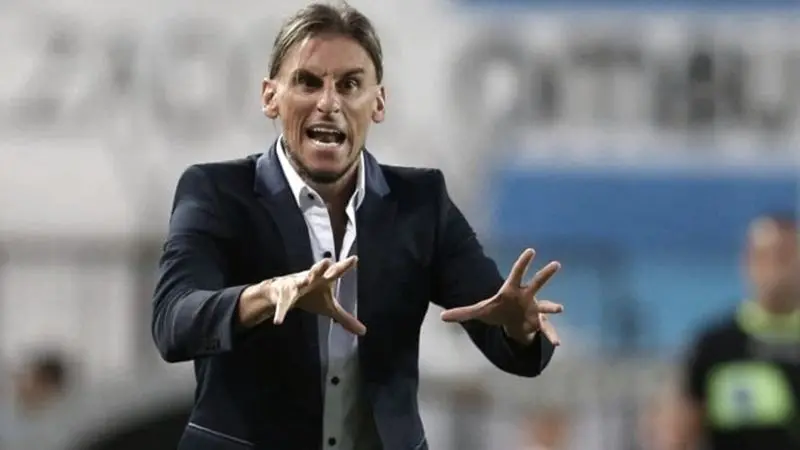 Éste es el jugador de Racing Club que ya no aporta absolutamente nada, pero que Sebastián Beccacece sigue insistiendo con él.