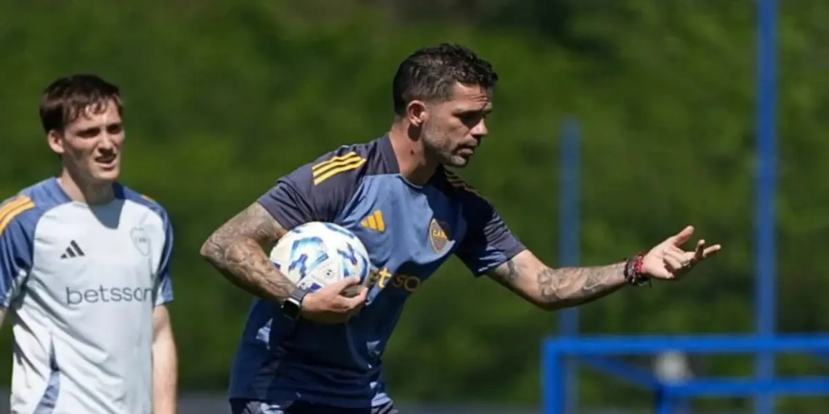 Fernando Gago sigue probando opciones y alternativas en la pretemporada de Boca