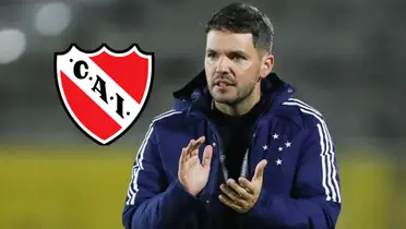 Fernando Larcamón dirigiendo un partido con Cruzeiro.