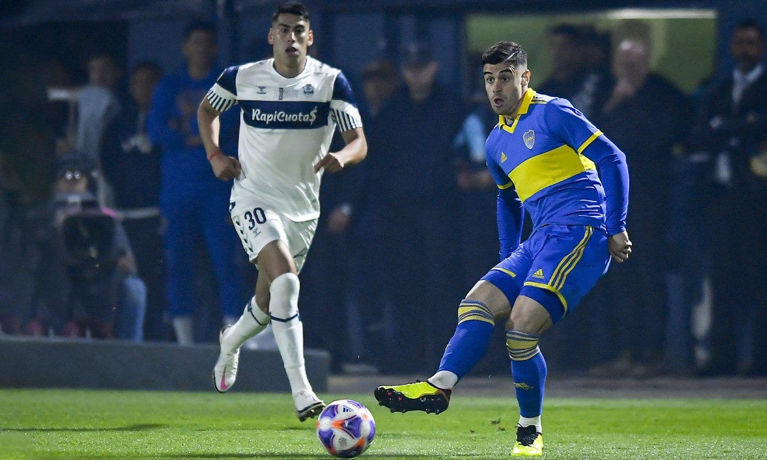 Finalmente y tras quejas de ambas partes, Boca y Gimnasia jugarán en otra fecha a la apctada. Los motivos y repercusiones.