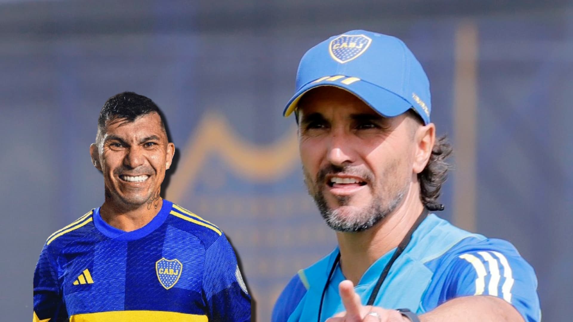 Gary Medel sonríe y Diego Martínez a su lado.