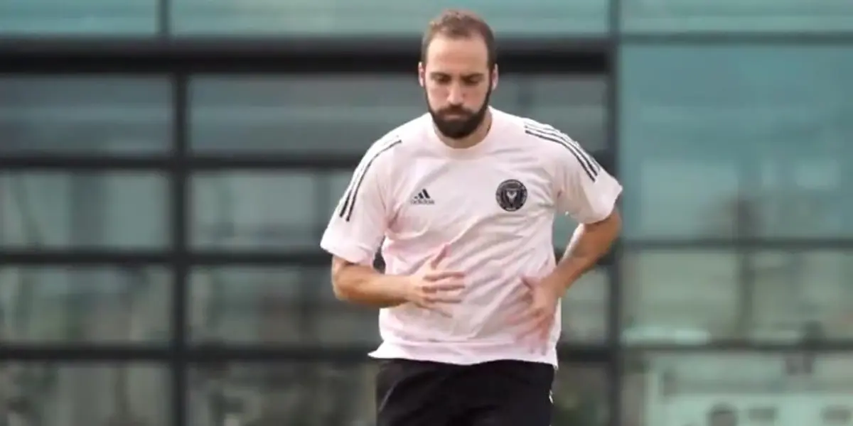 Gonzalo Higuaín debutó con River Plate en la primera división de Argentina y es confeso hincha, pero mirá lo que dijo con respecto al Millonario.