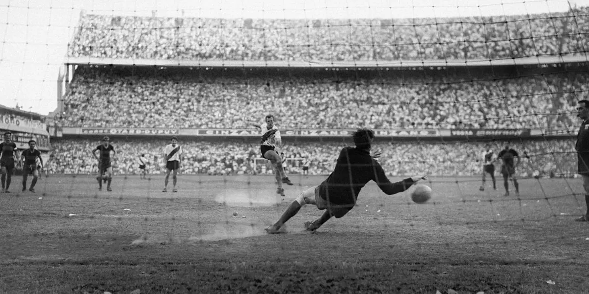 Hoy se cumple 59 años del histórico Superclásico del penal que Roma le atajó a Delem. 