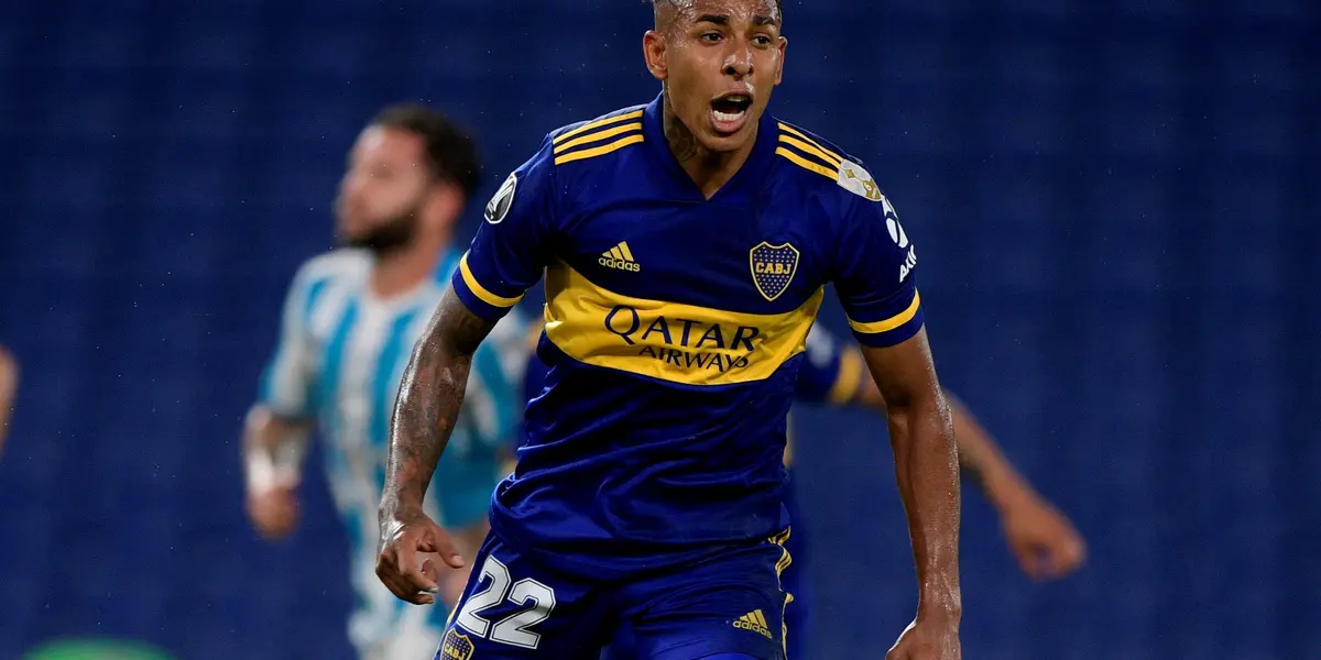 Hugo Perotti fue duro con el colombiano por su decisión de no presentarse a entrenar en el Xeneize. También apuntó contra Edwin Cardona.