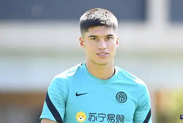 Joaquín Correa fue reemplazado por una molestia en la victoria de Inter por 3 a 0 sobre Roma.