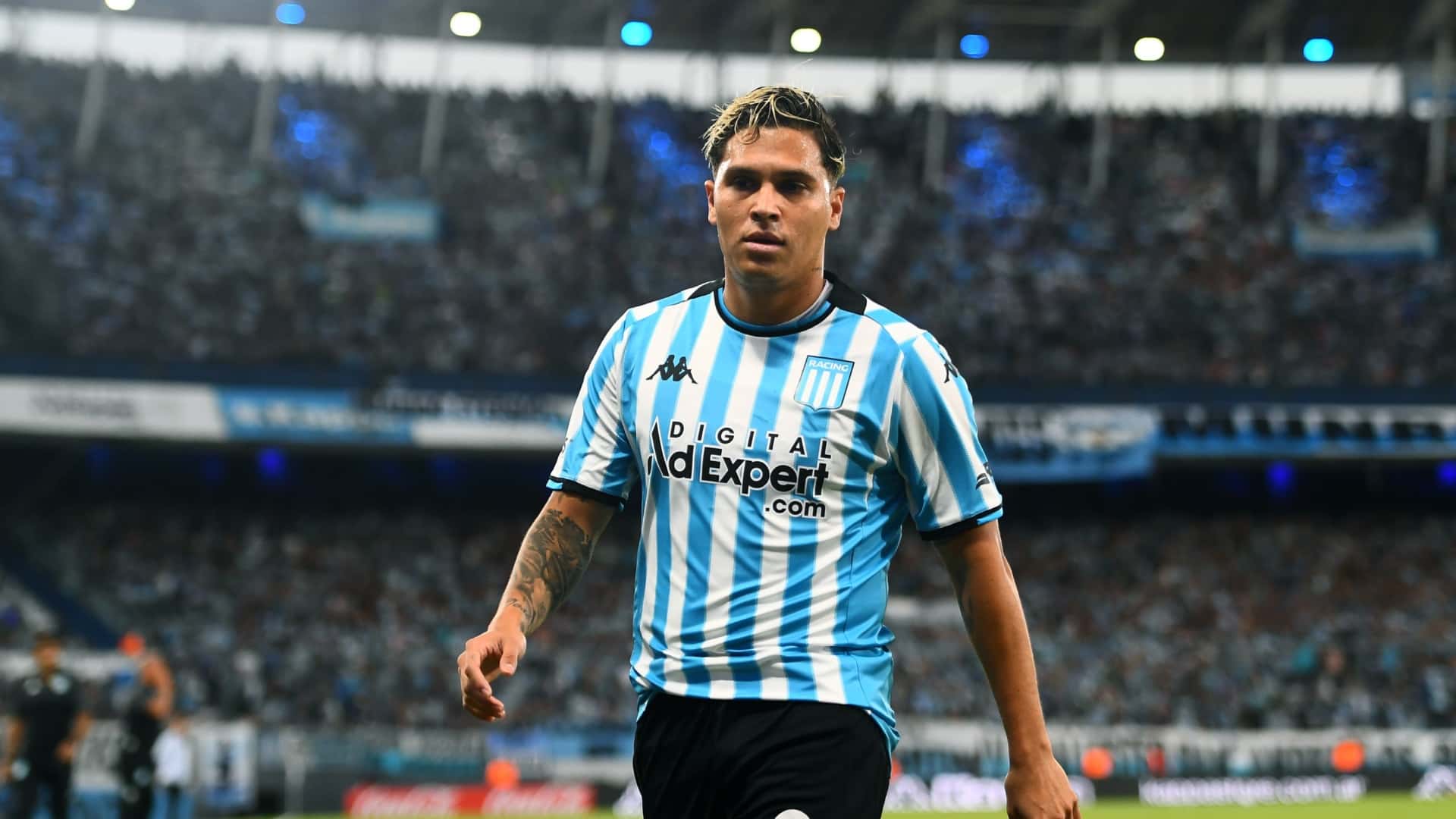 Juanfer Quintero jugando en Racing