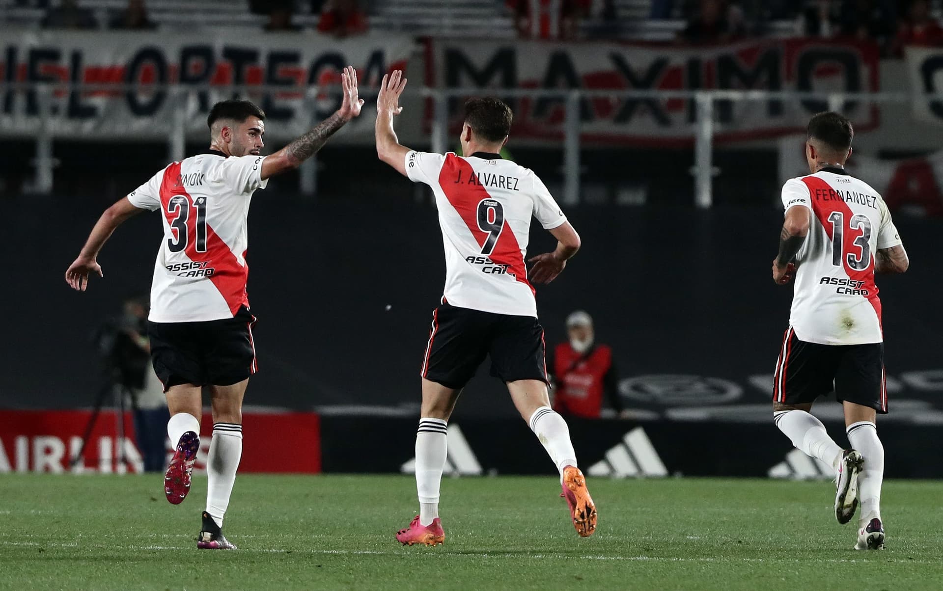 Julián Álvarez tiene un valor estimado de 20 millones de euros, al igual que Thiago Almada.
