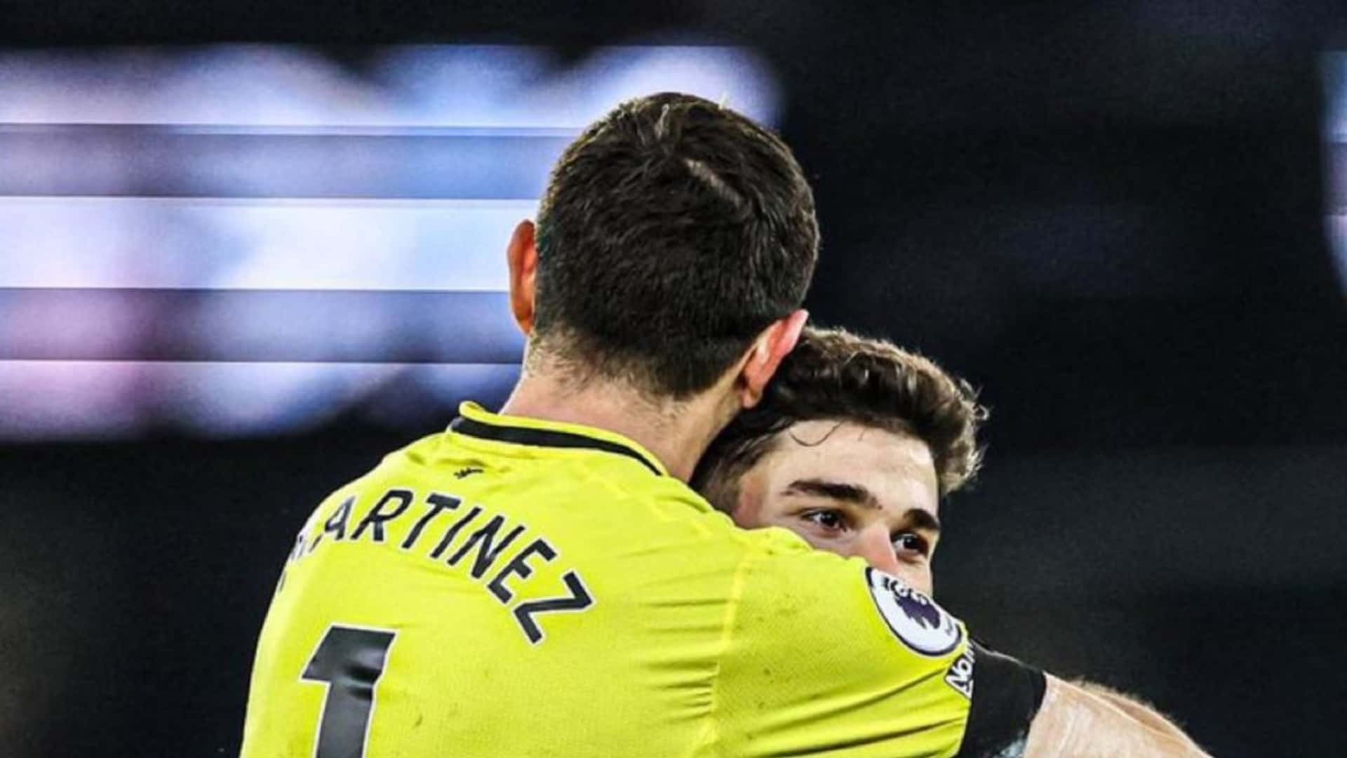 Julián Álvarez y Dibu Martínez