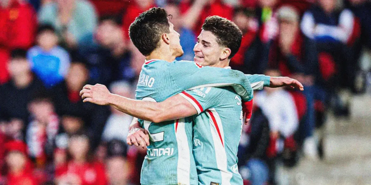 Julián Álvarez y Giuliano Simeone