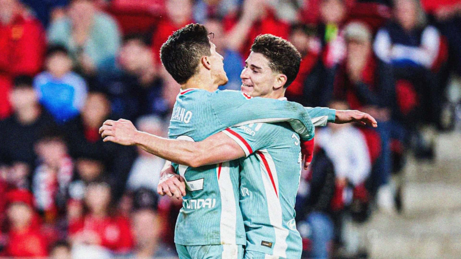 Julián Álvarez y Giuliano Simeone