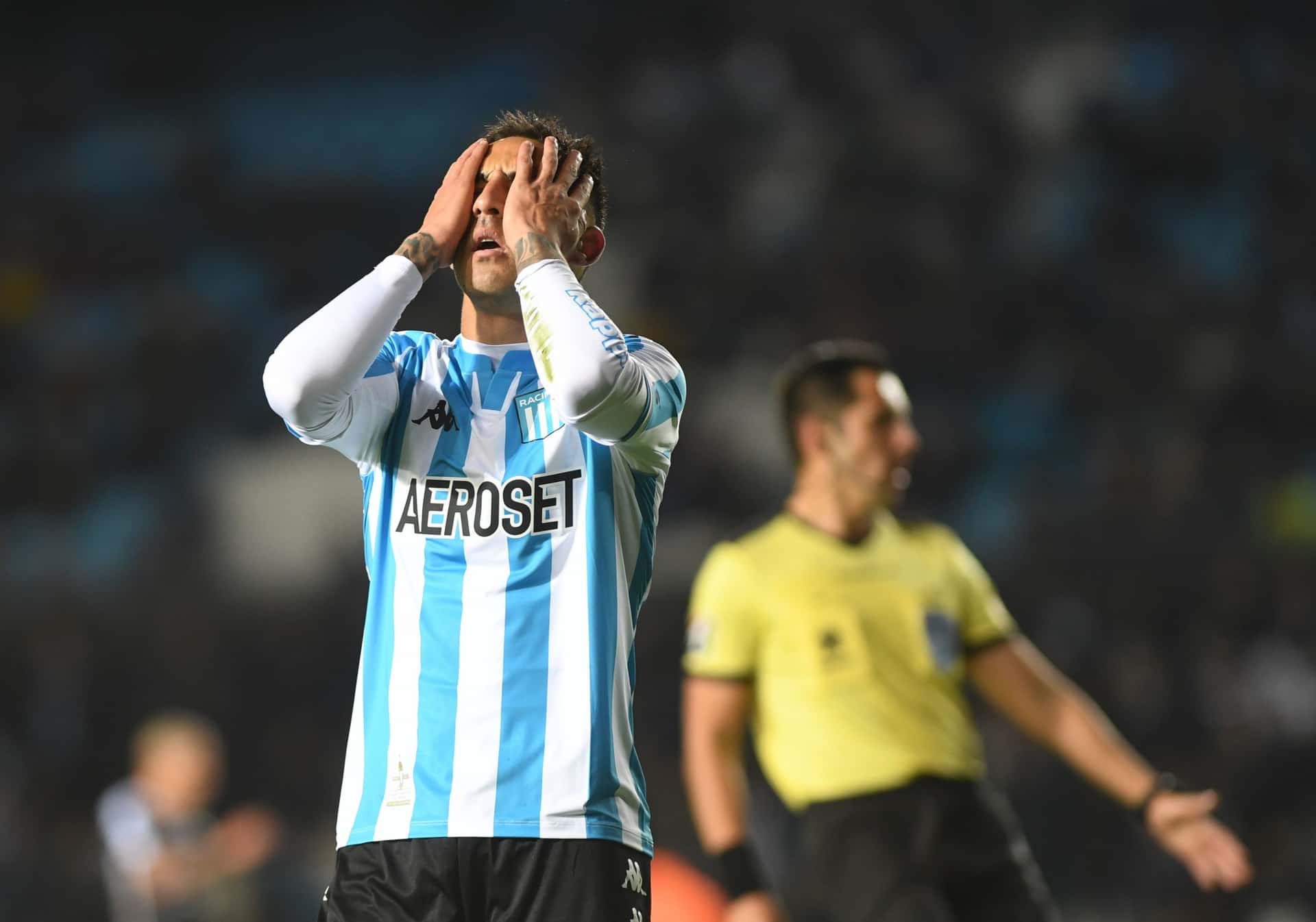 La Academia perdió en Avellaneda 1 a 0 ante River de Uruguay y le dio la posibilidad al equipo peruano de meterse en los octavo de final.