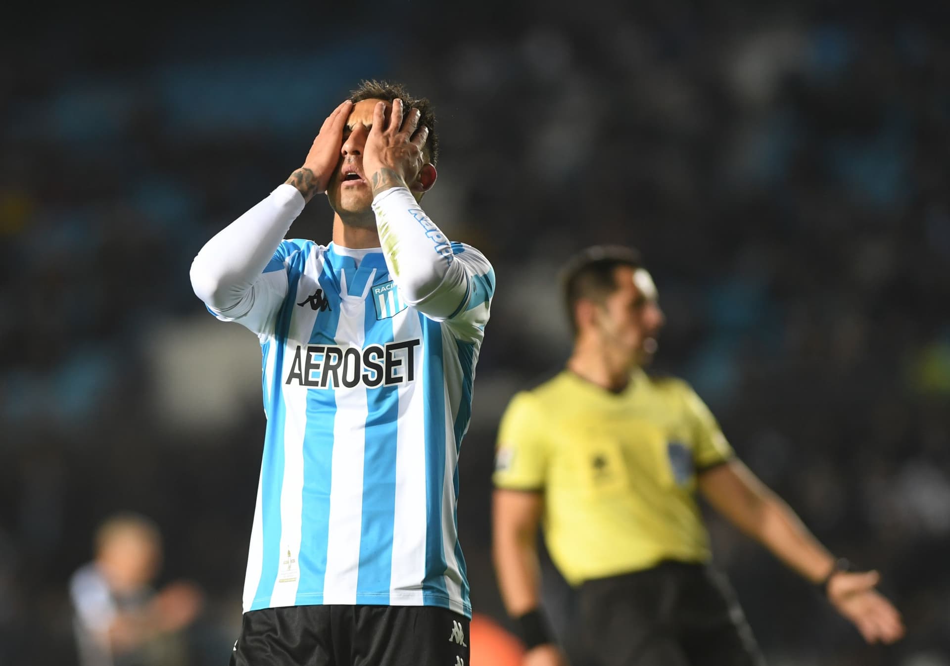 La Academia perdió en Avellaneda 1 a 0 ante River de Uruguay y le dio la posibilidad al equipo peruano de meterse en los octavo de final.