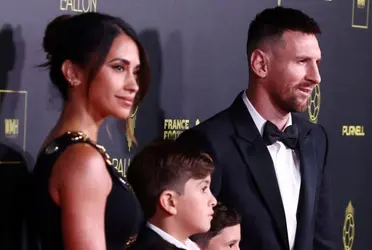 La actitud del astro argentino llamó la atención y podría comprometerlo con su esposa.