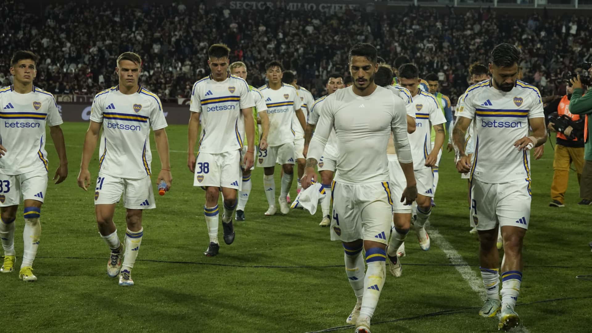 La cargada de Morón a Boca (Ole)