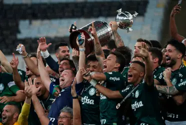 La Copa Libertadores está en plena actividad y mientras se espera que los clubes lleguen a las instancias finales ya se definió la sede de la final, será el Estadio Centenario de Montevideo ¿Cuándo se estará jugando el partido consagratorio? Enterate de toda la información acá.