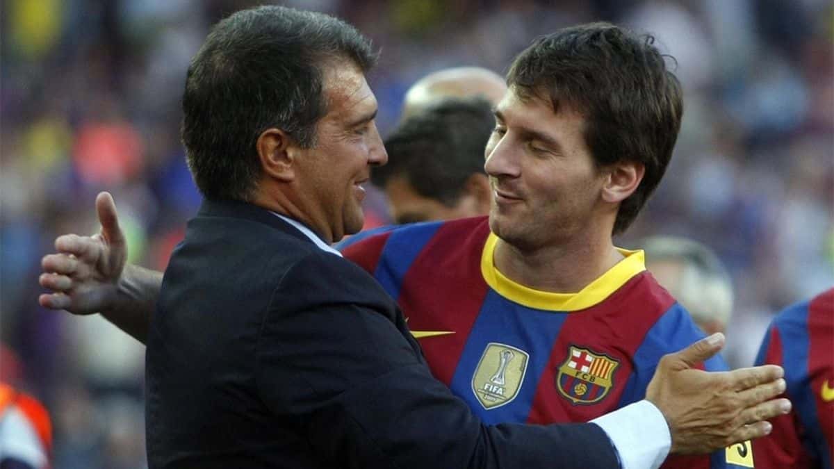 La cuenta regresiva para la salida de Lionel Messi empieza a acelerar, pero Joan Laporta se siente convencido de poder mantener al argentino en el Fútbol Club Barcelona.