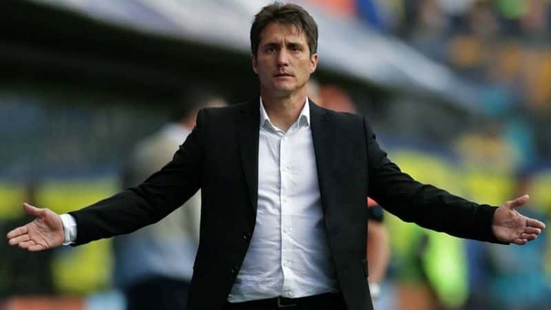 La dirigencia de la Academia busca a un ex director técnico de Boca Juniors