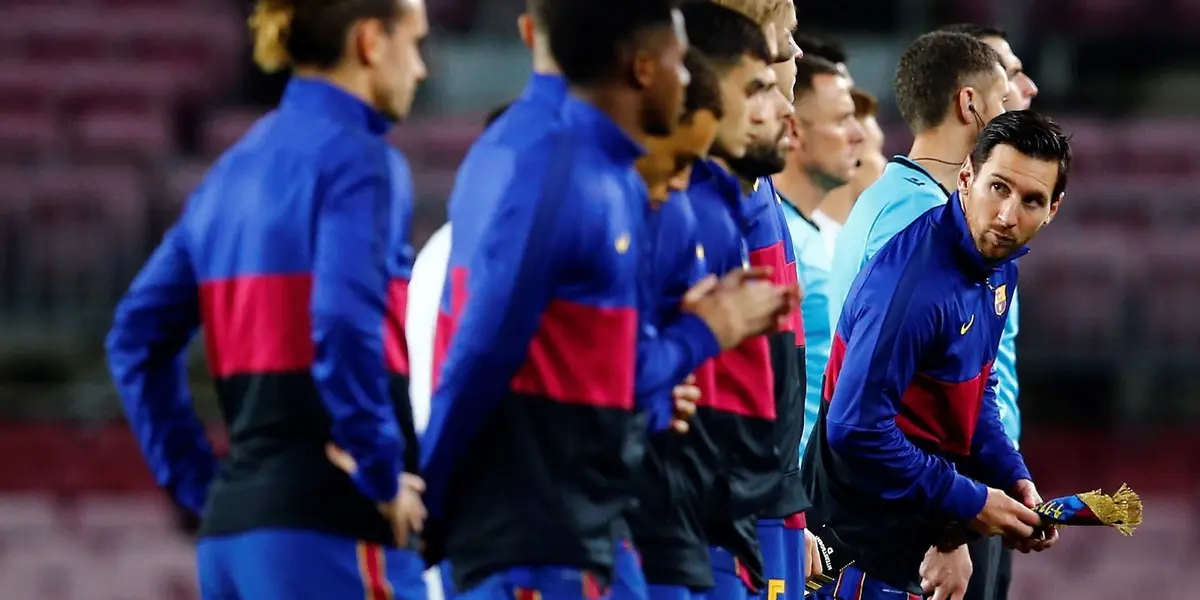 La junta directiva de Fútbol Club Barcelona está dispuesta a hacer todo para que Lionel Messi se quede, sacrificando a 5 jugadores por su renovación.