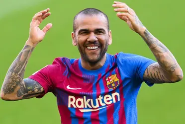 La noticia tiene que ver con la aprobación de la inscripción para que Dani Alves pueda jugar con la camiseta del conjunto Culé. El debut se podría dar esta tarde.