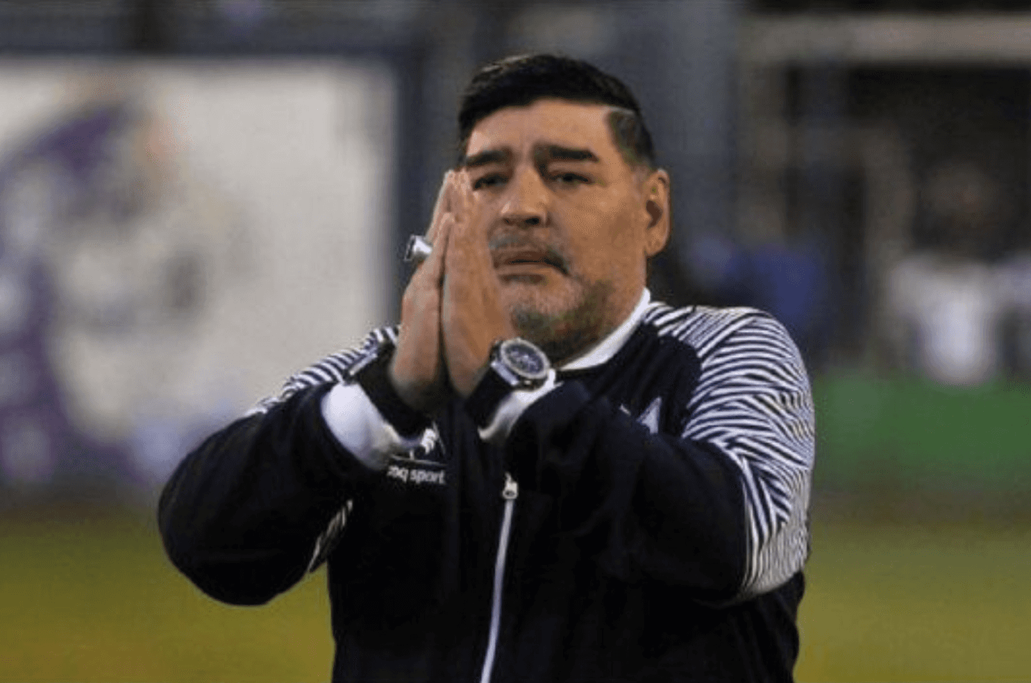 La pesadilla de Diego Armando Maradona parece no tener fin y ahora recibió otra muy mala noticia que puede afectar su salud.